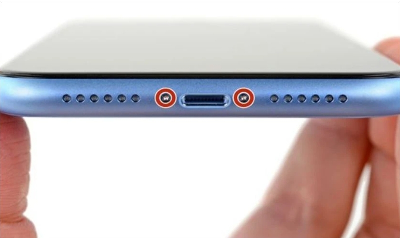 Ngoài phần mềm, bạn cũng có thể quan sát ngoại hình máy để xác định iphone đã thay chưa