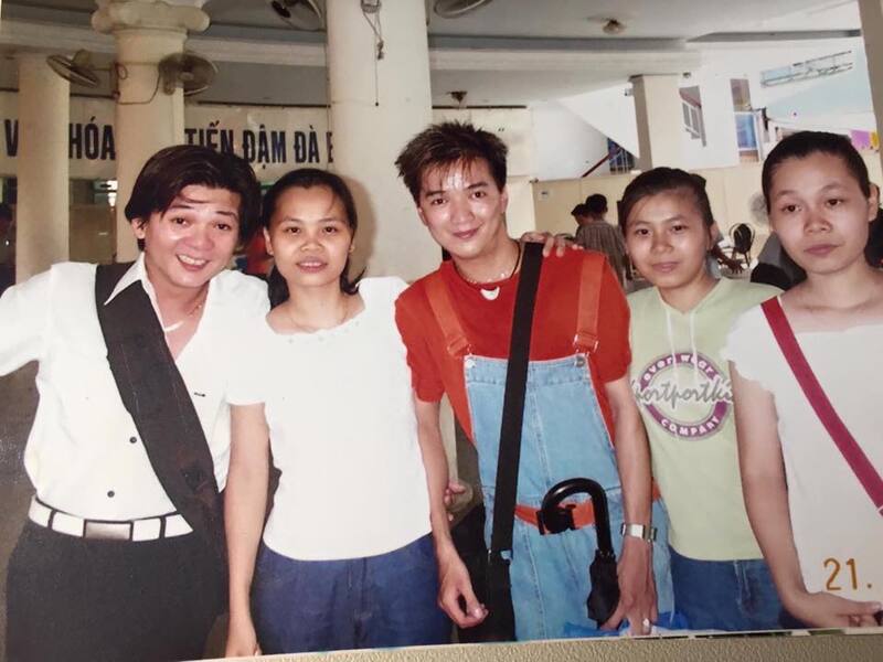 Từ những sân khấu đầu tiên, Đàm Vĩnh Hưng từng bước khẳng định vị trí trong làng nhạc Việt. 